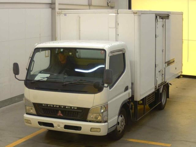 MITSUBISHI CANTER 2005
