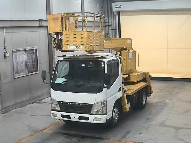 MITSUBISHI CANTER