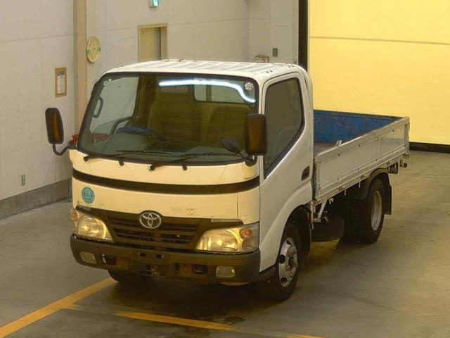 TOYOTA DYNA 2009