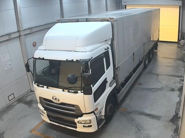 NISSAN UD SERIES 2015