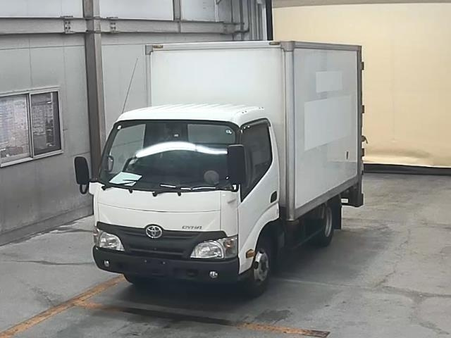 TOYOTA DYNA