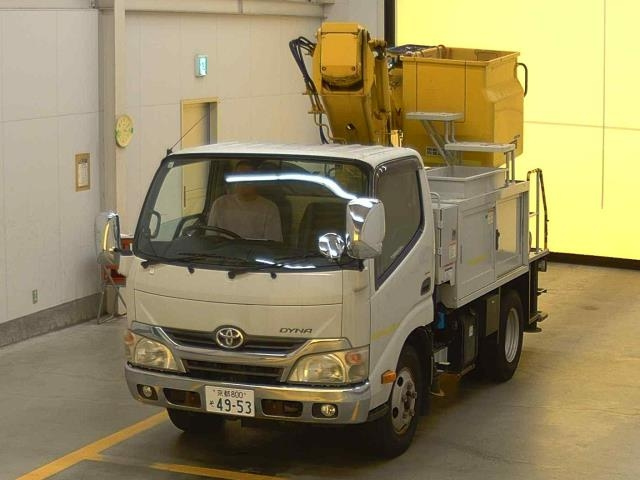 TOYOTA DYNA 2012