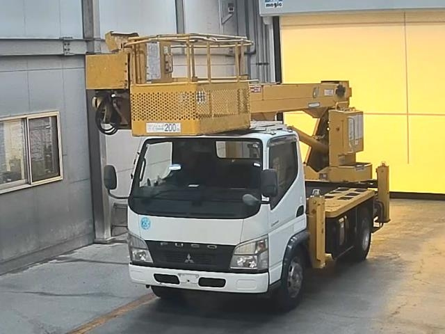 MITSUBISHI CANTER