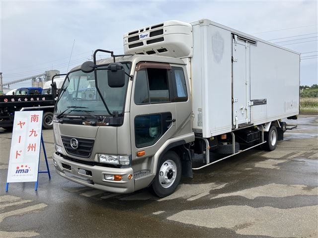 NISSAN CONDOR 2009