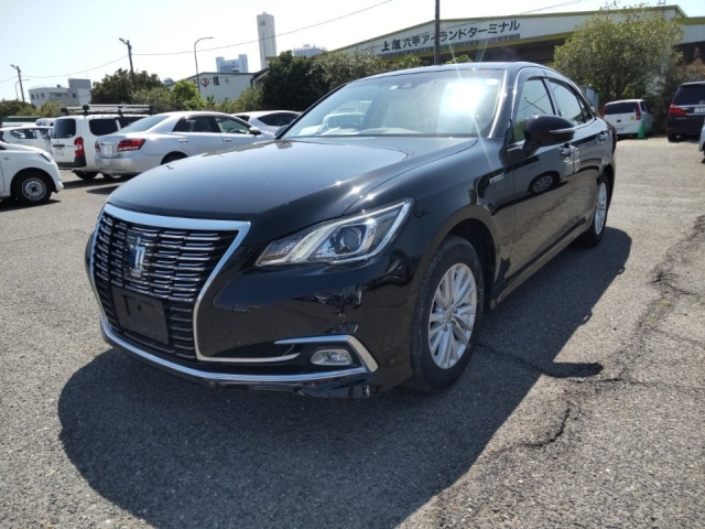 TOYOTA CROWN 2018
