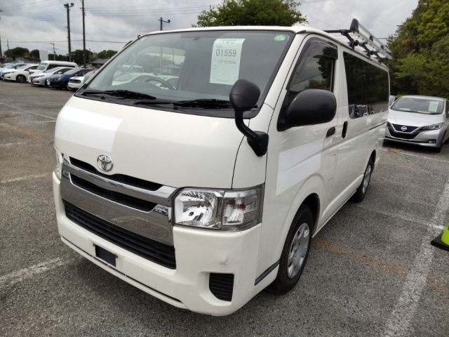 TOYOTA HIACE VAN