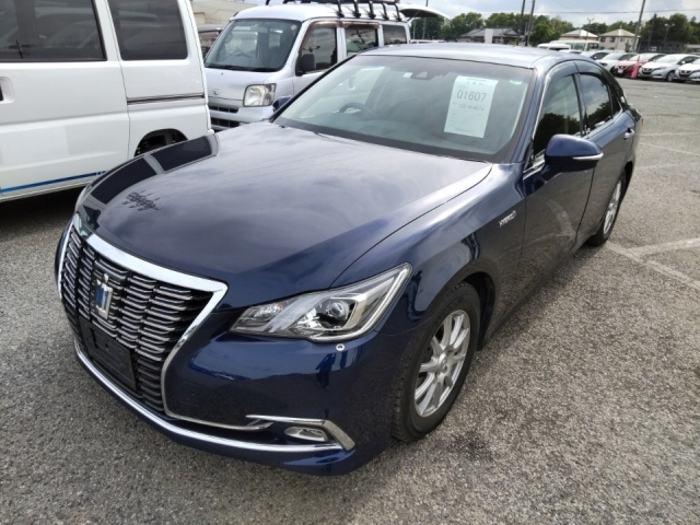 TOYOTA CROWN 2018