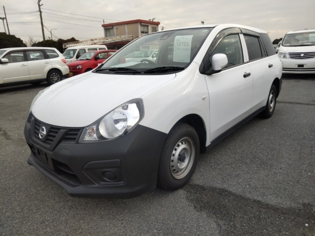 NISSAN AD 2021