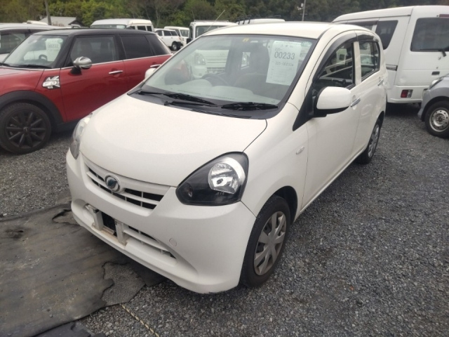 DAIHATSU MIRA E S 2012