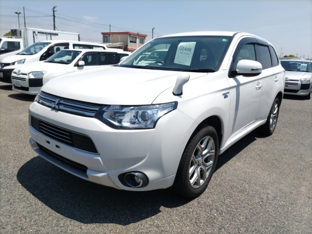 MITSUBISHI OUTLANDER PHEV 2014