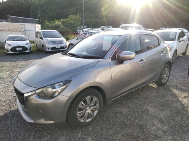 MAZDA DEMIO 2016