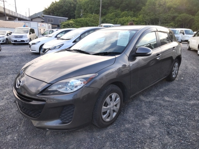 MAZDA AXELA