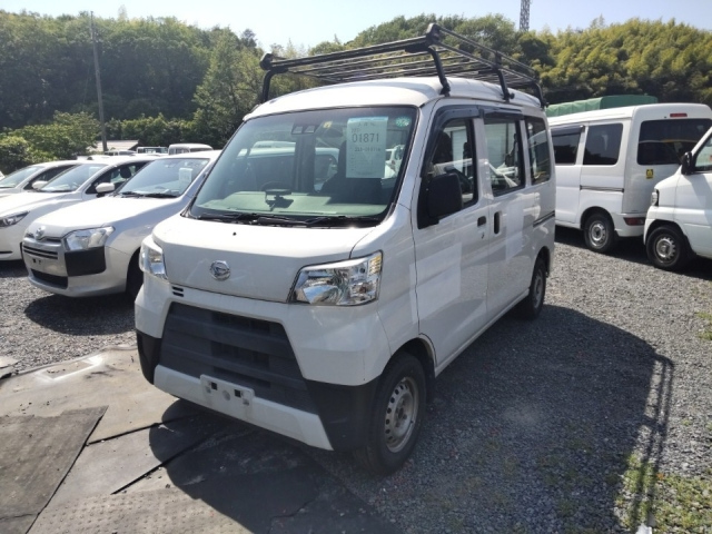 DAIHATSU HIJET VAN 2019