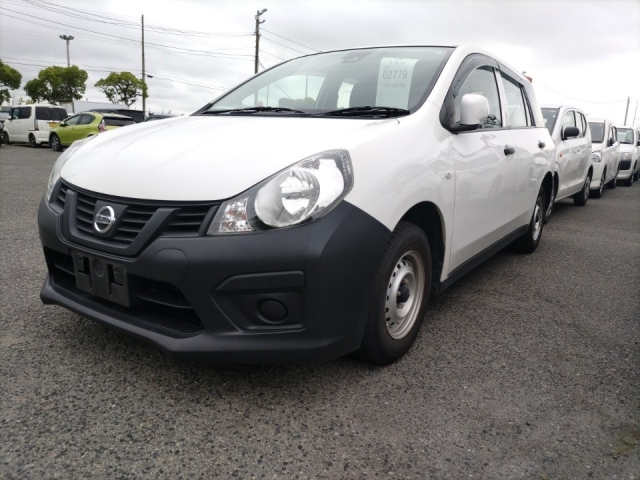 NISSAN AD 2020