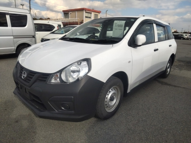 NISSAN AD 2021