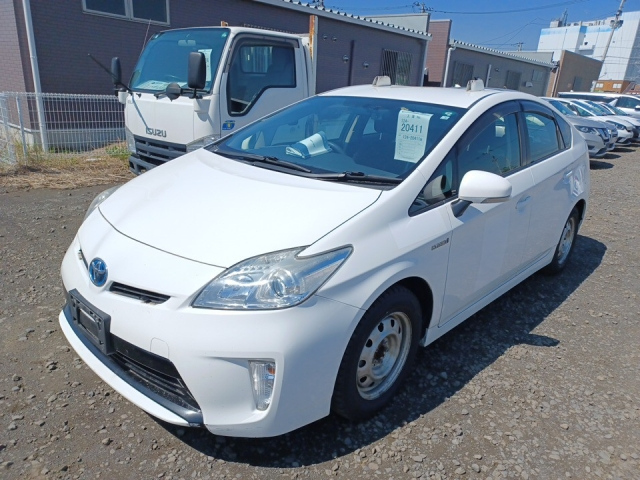 TOYOTA PRIUS