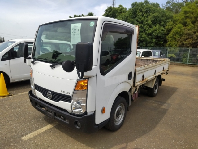 NISSAN ATLAS 2015