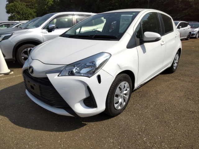 TOYOTA VITZ 2018