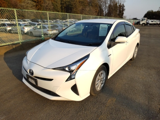 TOYOTA PRIUS 2018