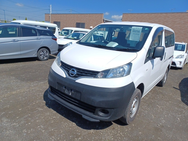 NISSAN NV200 2020