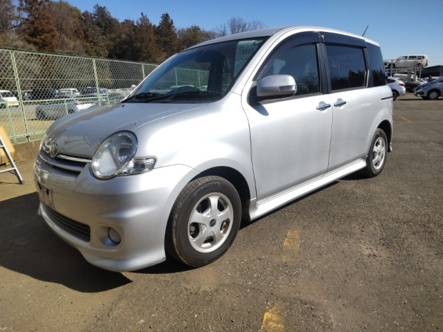 TOYOTA SIENTA 2006
