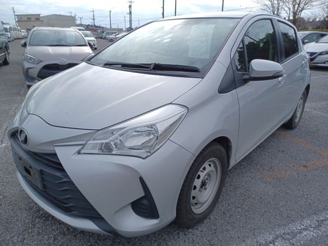 TOYOTA VITZ 2018