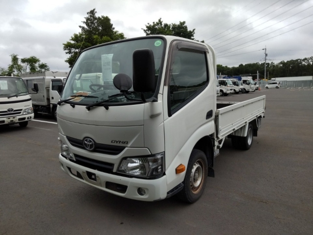 TOYOTA DYNA