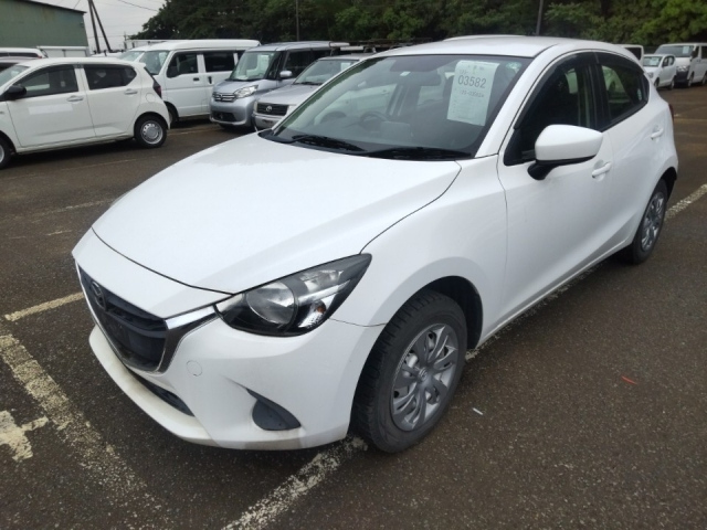 MAZDA DEMIO 2016