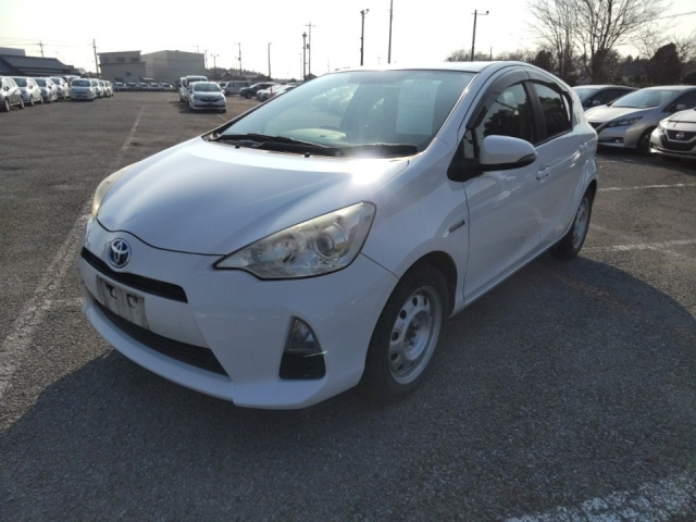 TOYOTA AQUA 2014