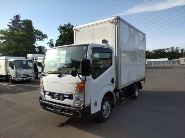 NISSAN ATLAS 2015