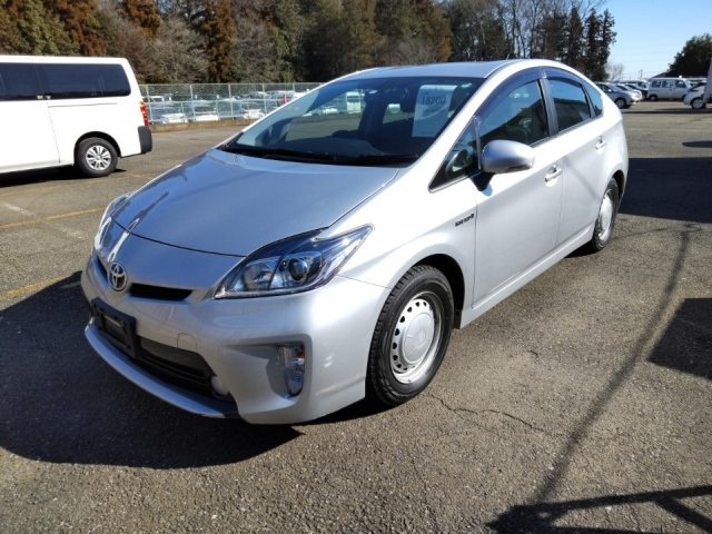 TOYOTA PRIUS 2014