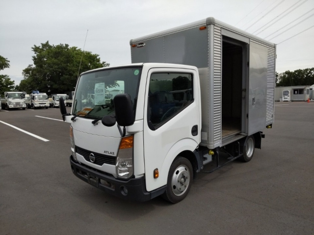 NISSAN ATLAS 2019