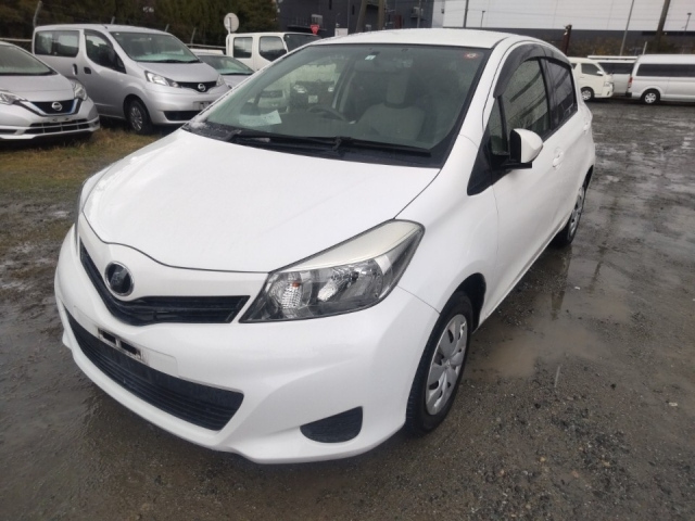 TOYOTA VITZ 2014