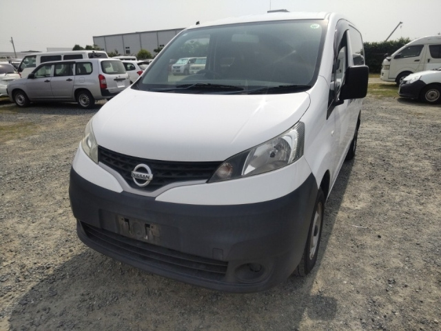 NISSAN NV200 2014