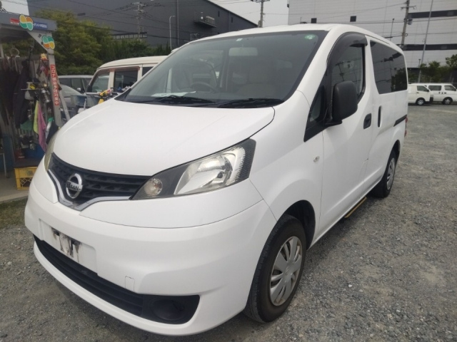 NISSAN NV200 2019