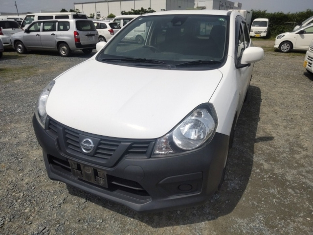 NISSAN AD 2020