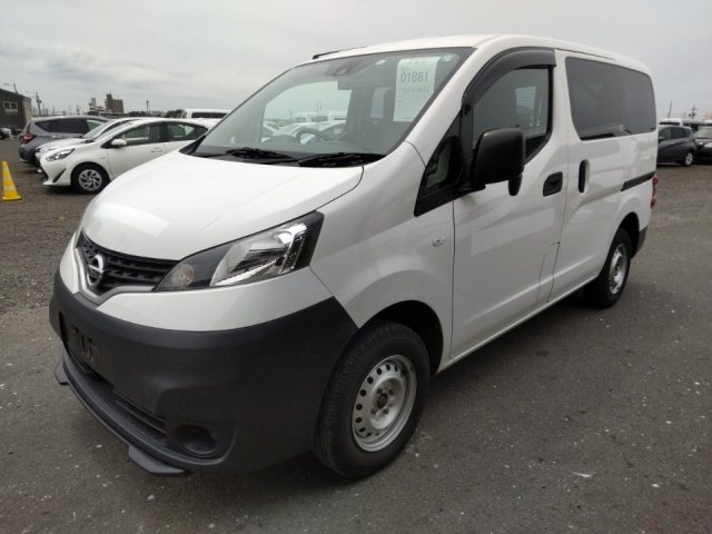 NISSAN NV200 2020