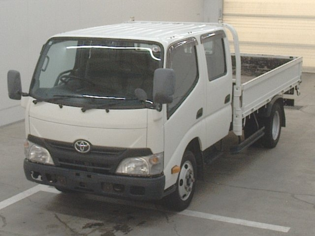 TOYOTA DYNA 2013