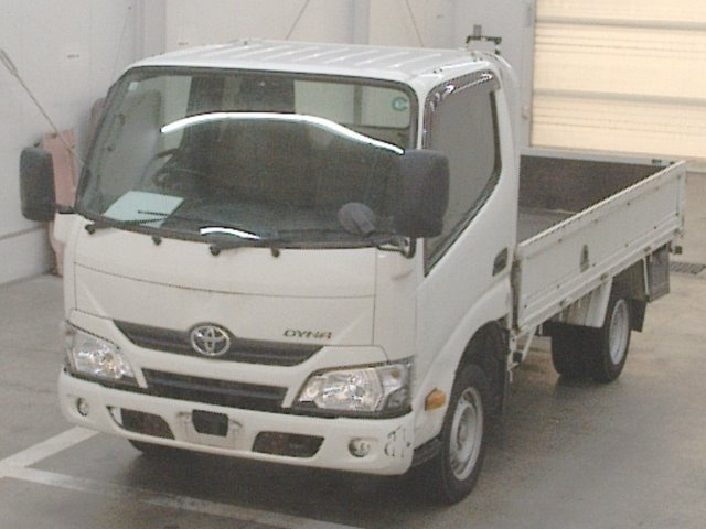 TOYOTA DYNA 2017