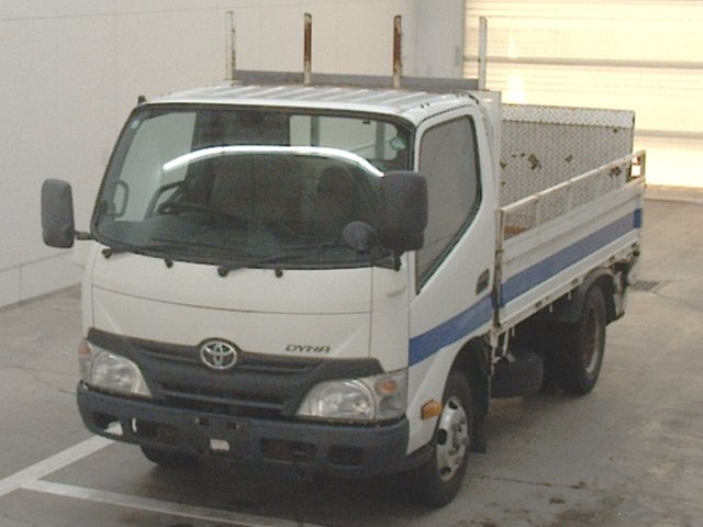 TOYOTA DYNA