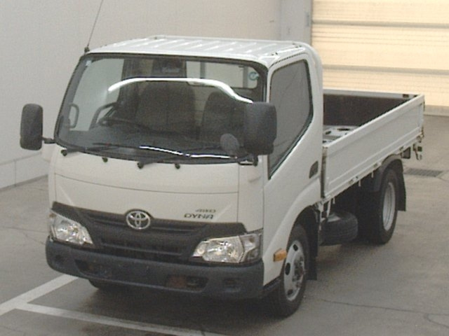 TOYOTA DYNA 2019