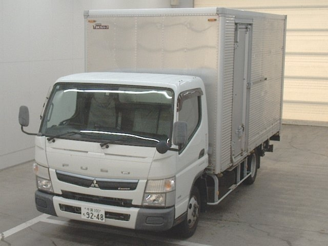 MITSUBISHI CANTER 2018