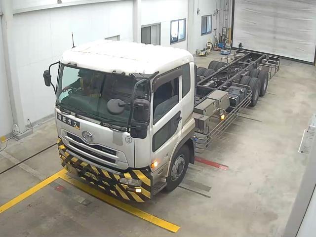 NISSAN UD SERIES 2012