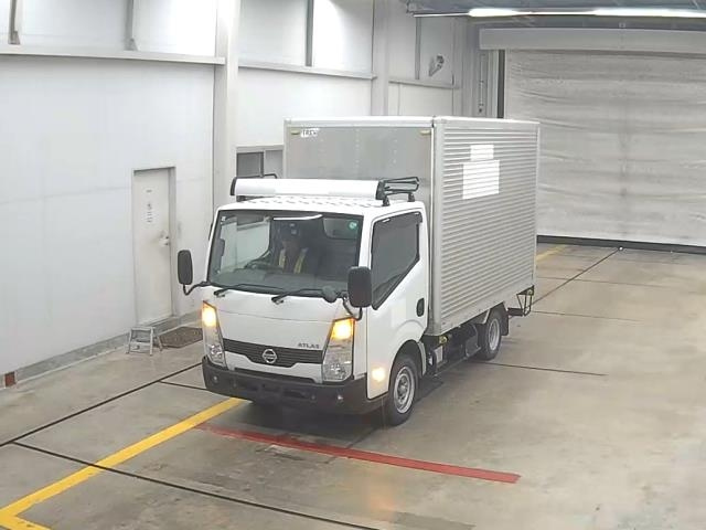 NISSAN ATLAS 2017