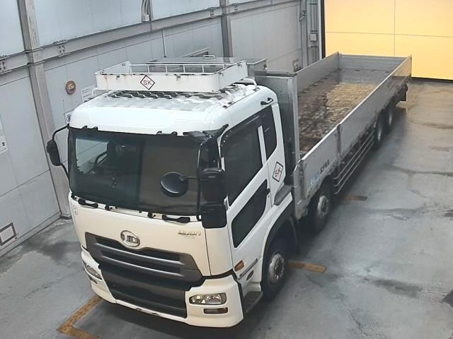 NISSAN UD SERIES 2015