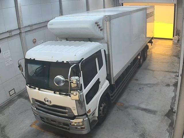 NISSAN UD SERIES 2011