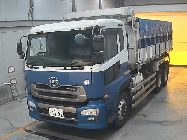 NISSAN UD SERIES 2015