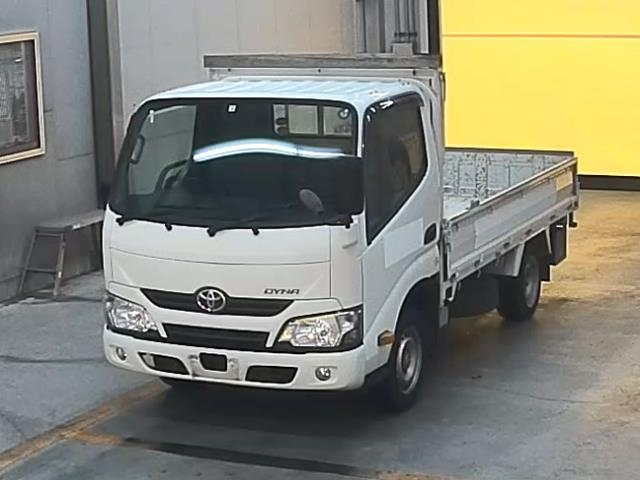 TOYOTA DYNA 2019