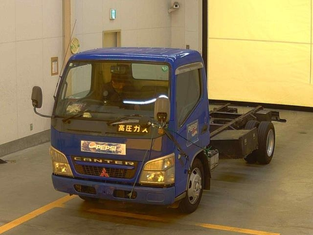 MITSUBISHI CANTER 2005