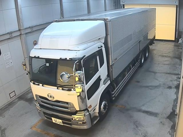 NISSAN UD SERIES 2015